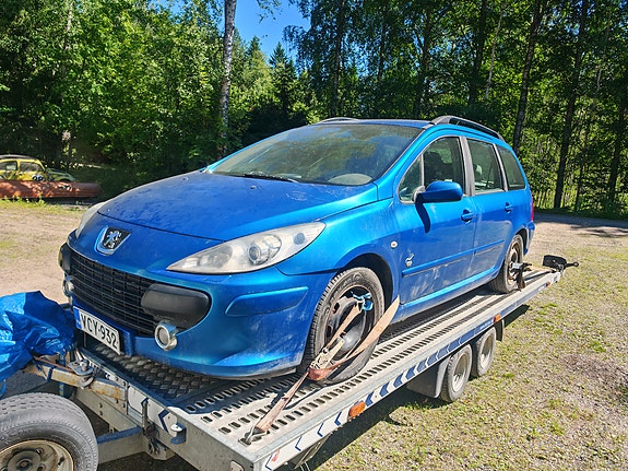 Peugeot 307 -07 1.6HDi varaosiksi