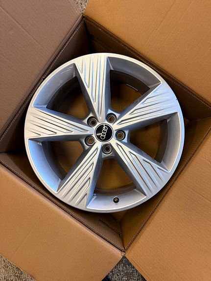19" Audi OEM alumiinivanteet