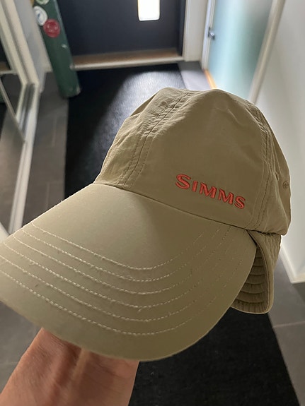 Simms lippalakki beige