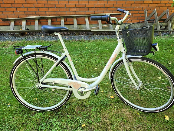 Lähes uudenveroinen Tunturi Grace
