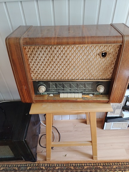 ASA merkkinen putkiradio