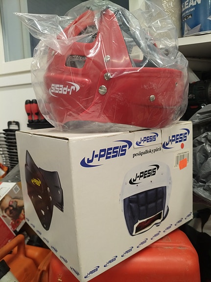 Pesäpallokypärä