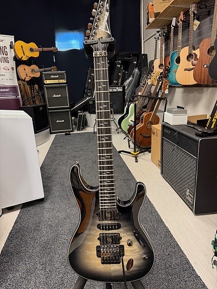 Ibanez JIVA10-DSB sähkökitara käytetty