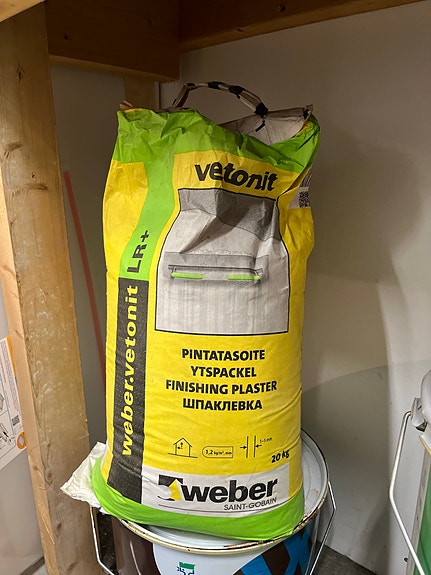Weber Vetonit pintatasoite ja laasti