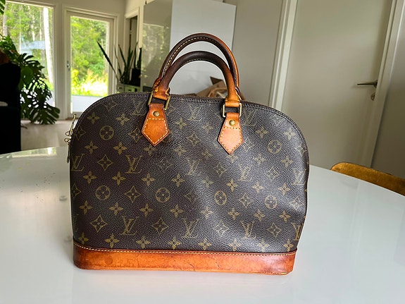 Louis Vuitton Alma PM Monogram Canvas