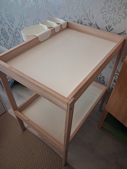 IKEA hoitopöytä puu valkoinen