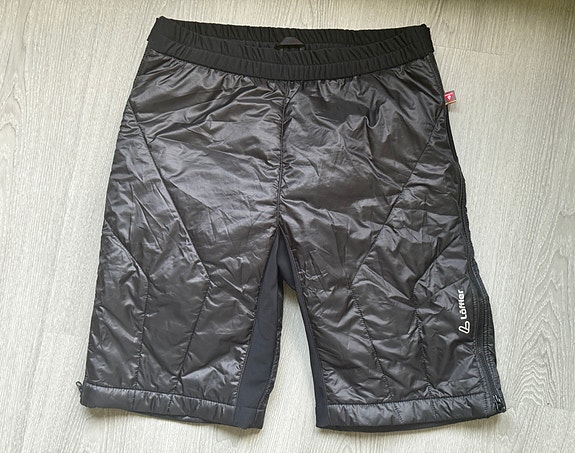 Thermo LÖFFLER hiihto juoksu ulkoilu shortsit Primaloft® materiaali. Koko: 48/S