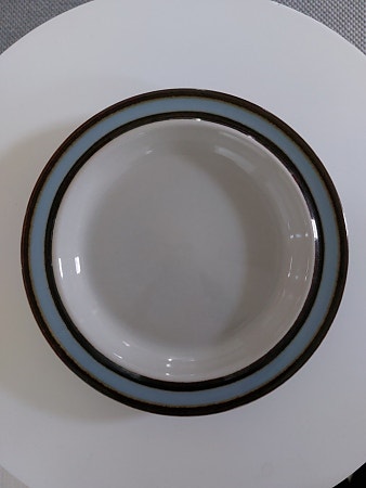 Arabia Suvanto sarjan leipälautanen 17 cm.