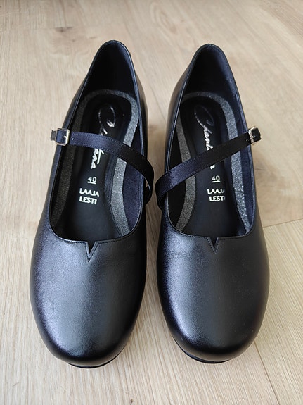 Chantana leveä lesti 40-41 tanssikengät
