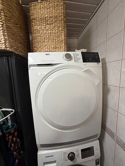 Korjattavaksi! AEG 7000 Series Lavatherm  kuivausrumpu