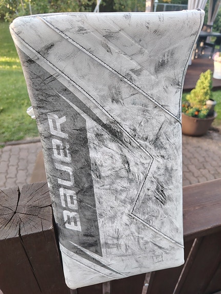 Bauer SV-Pro sr  jääkiekkomaalivahdin kilpi koko 26" valkoinen