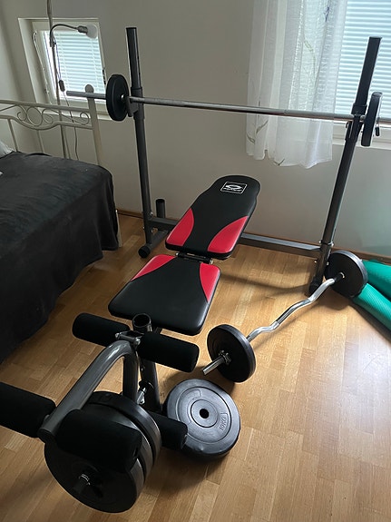 Abilica-painonnostopenkki + 55 kg painot ja tangot — valmis kotitreenipaketti