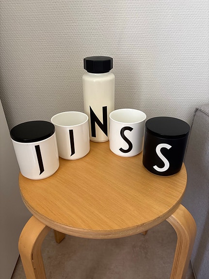 Design Letters mukit ja purkit kirjaimilla