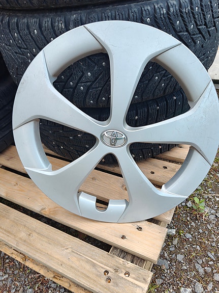 Toyota Prius III pölykapseli