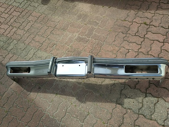 Buick LeSabre/Electra etupuskuri