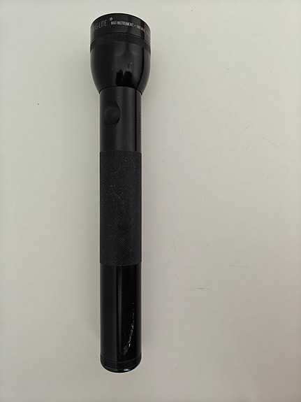 Aito MAG-LITE taskulamppu