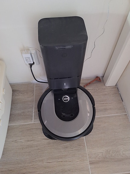 iRobot Roomba i7+