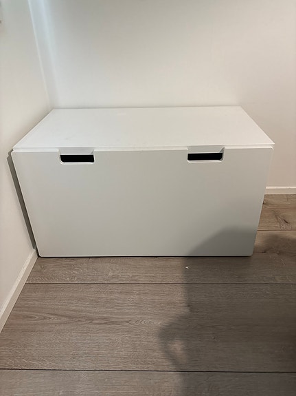 Ikea senkki vetolaatikolla