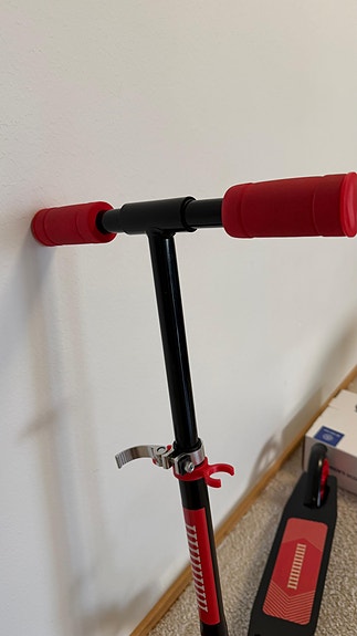 Fun Scooter potkulauta musta–punainen