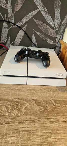 Sony PlayStation 4 PS4 valkoinen konsoli