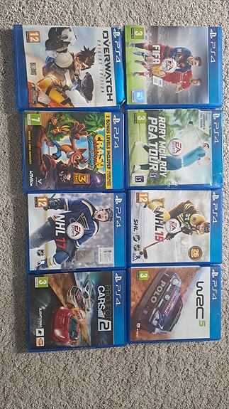 PS4 pelejä