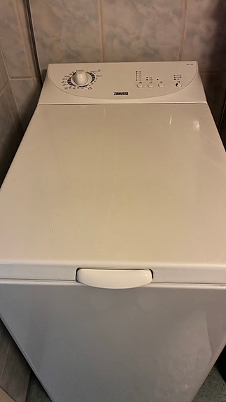 Zanussi päältä täytettävä pesukone