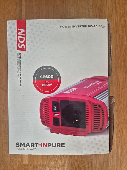 UUSI NDS Smart-Inpure SP600 siniaaltoinvertteri (12V / 600W)