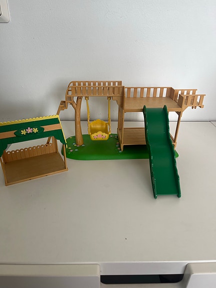 Sylvanian Families  talo liukumäellä