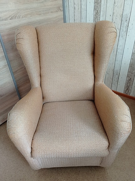 Beige nojatuoli