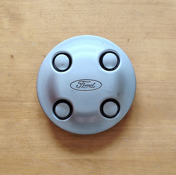 Ford vanteen keskikuppi