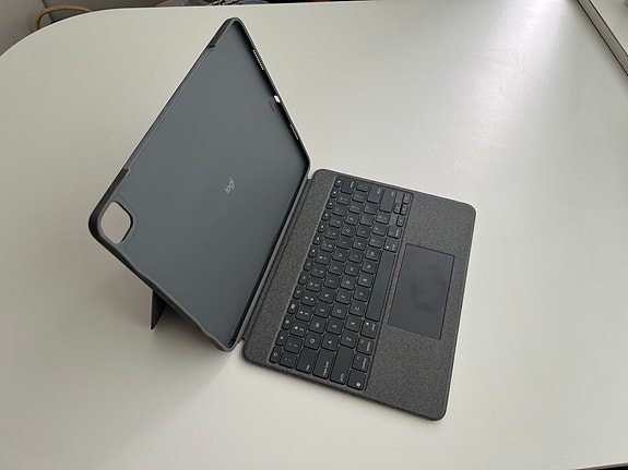 Logitech Combo Touch iPad Pro