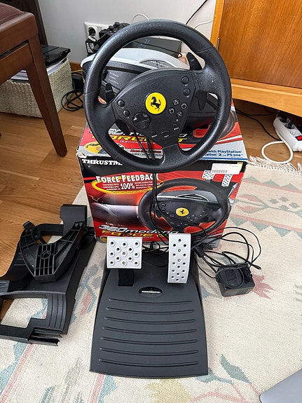 Thrustmaster ratti ja polkimet ps1/ps2