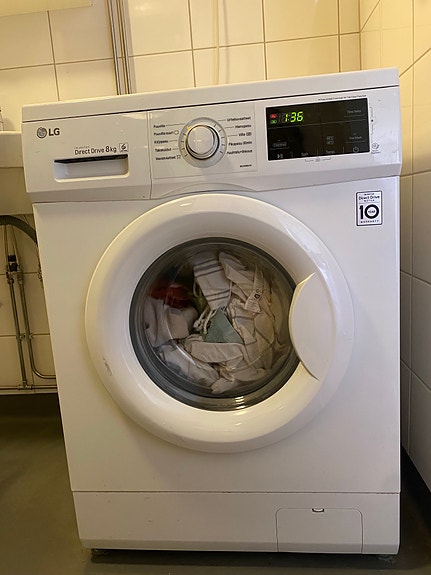 LG edestä täytettävä pyykinpesukone 8kg