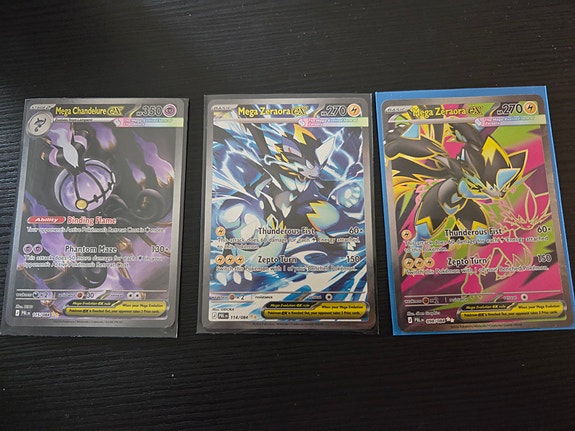 Mega Zeraora + Mega Chandelure kortit