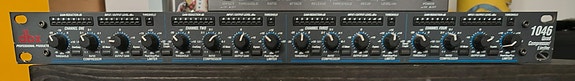 DBX 1046 Quad Compressor/Limiter