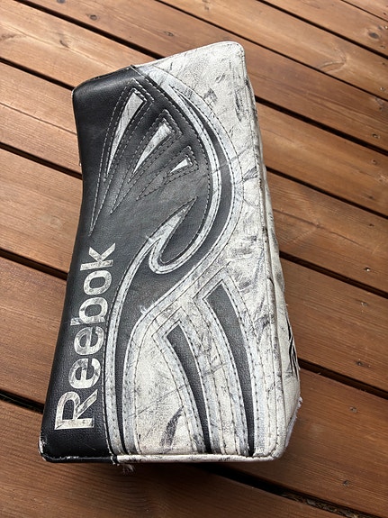Reebok jääkiekkomaalivahdin kilpi koko JR