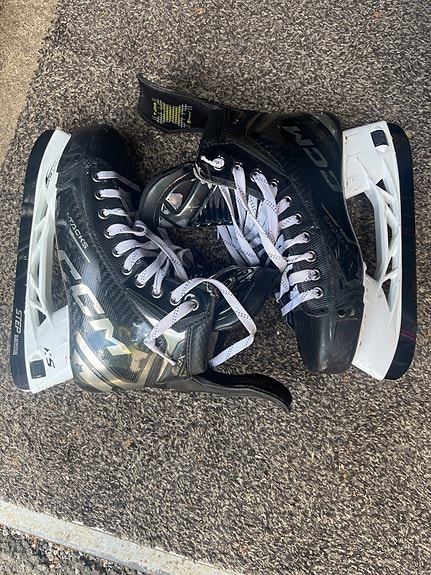 CCM Tacks XF pro jääkiekkoluistimet koko 42,5