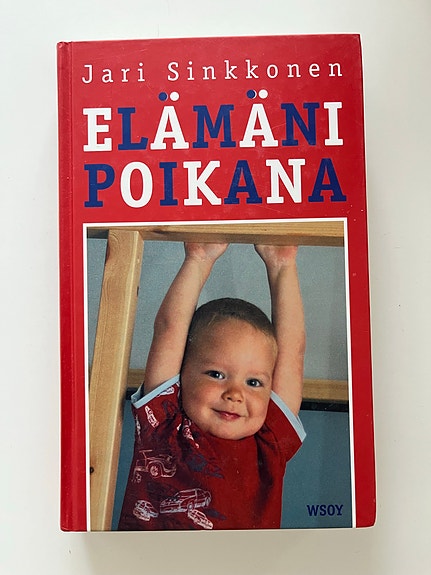 Elämäni poikana & Pelastakaa pojat! kirjat