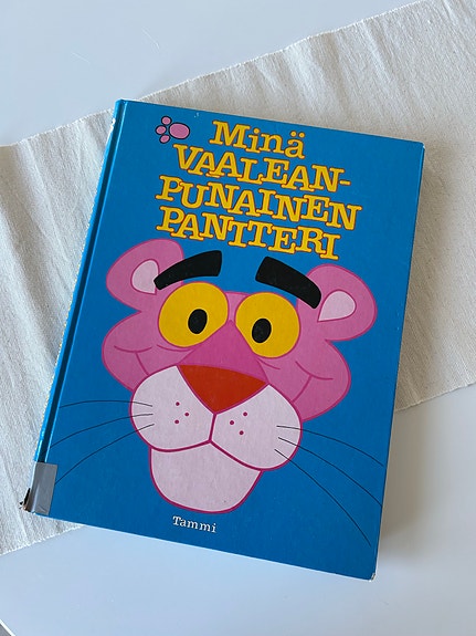 Vaaleanpunainen pantteri kirja