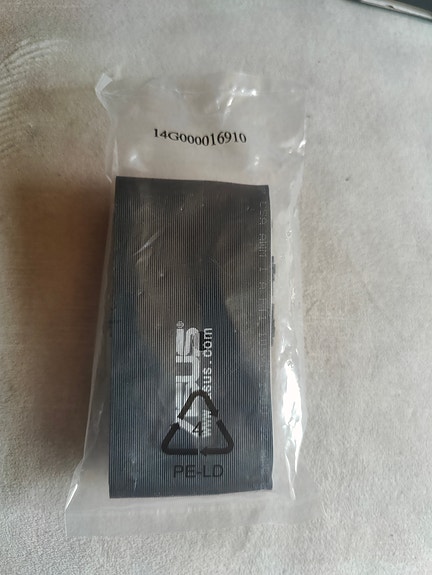 Asus IDE–SATA -adapteri