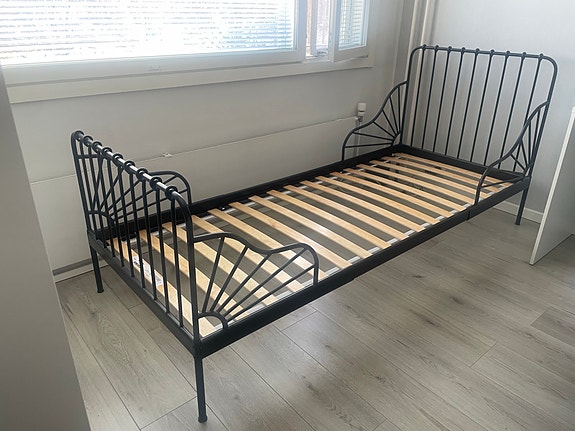 Minnen jatkettava sängynrunko ja sälepohja 80x200 cm