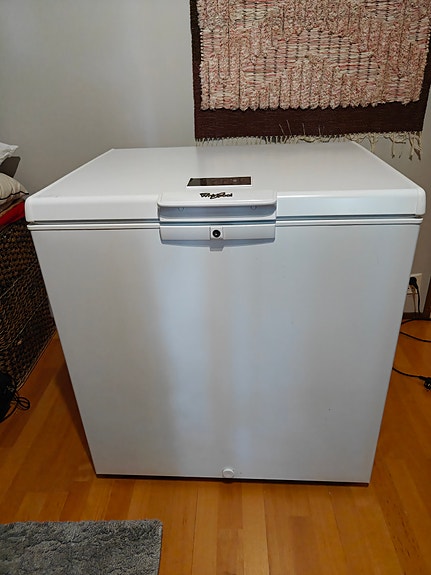 Whirlpool arkkupakastin valkoinen