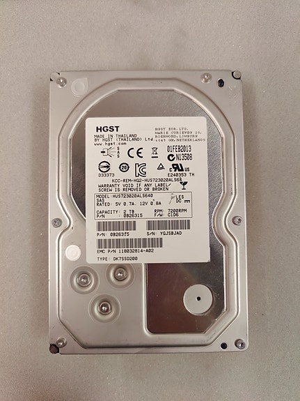 HGST/Hitachi 2TB 7.2k SAS kovalevy