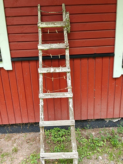 Sisustus tikkaat