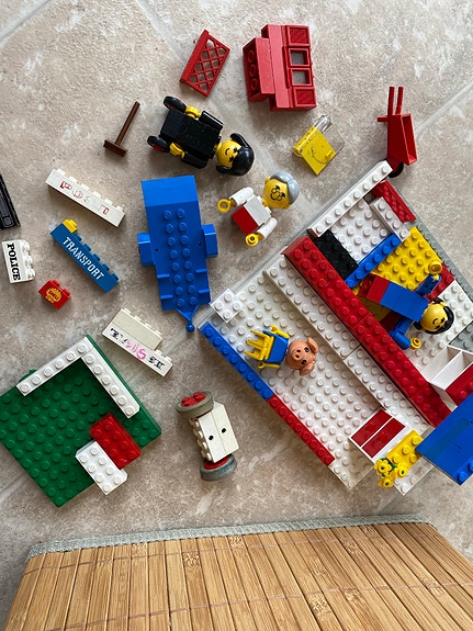 Retro LEGO rakennuspalikat
