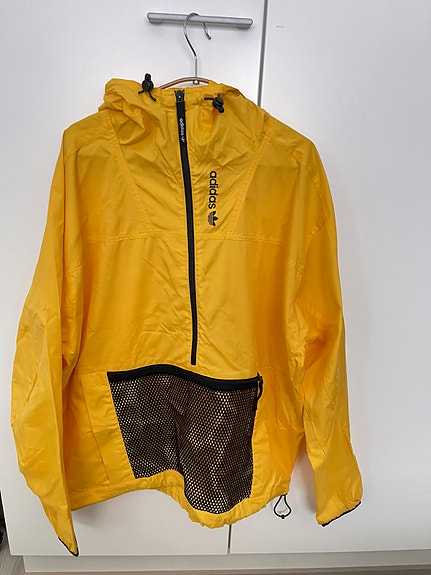 Adidas tuulitakki