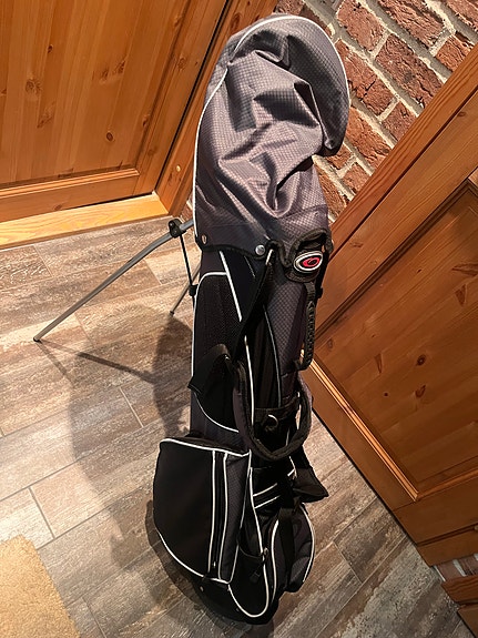 Kuvan mukainen dynatour golf setti
