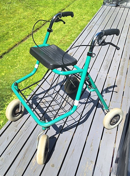 Vihreä ESLA Rollaattori
