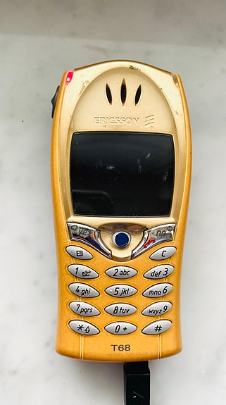 Ericsson/Sony Ericsson T68 - todellinen retropaketti.