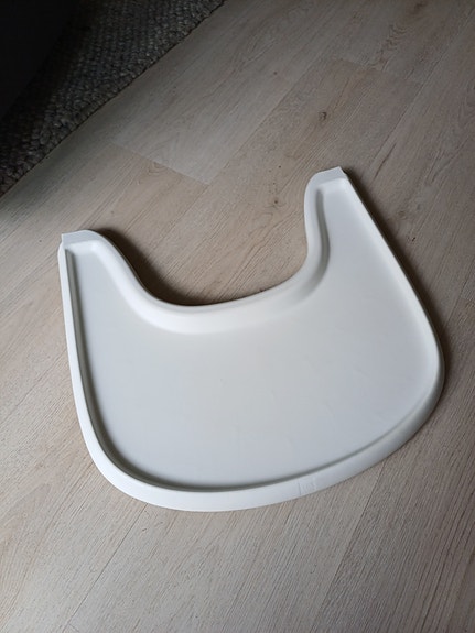 Stokke Tray syöttötuolin pöytä/tarjotin